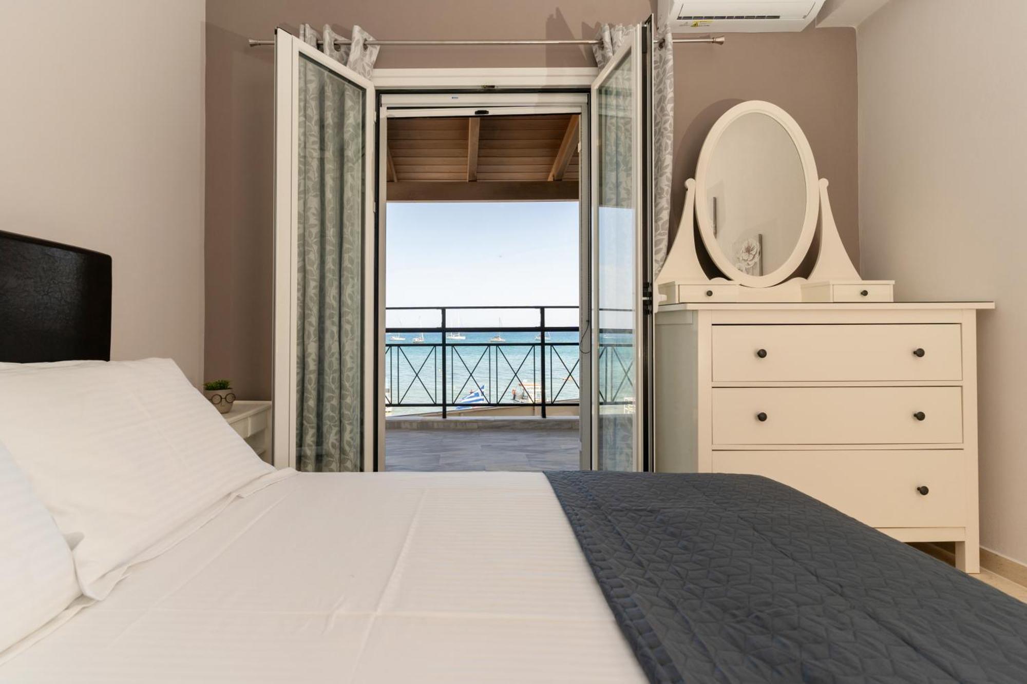 George Beachfront Apartments Lithakia  ห้อง รูปภาพ