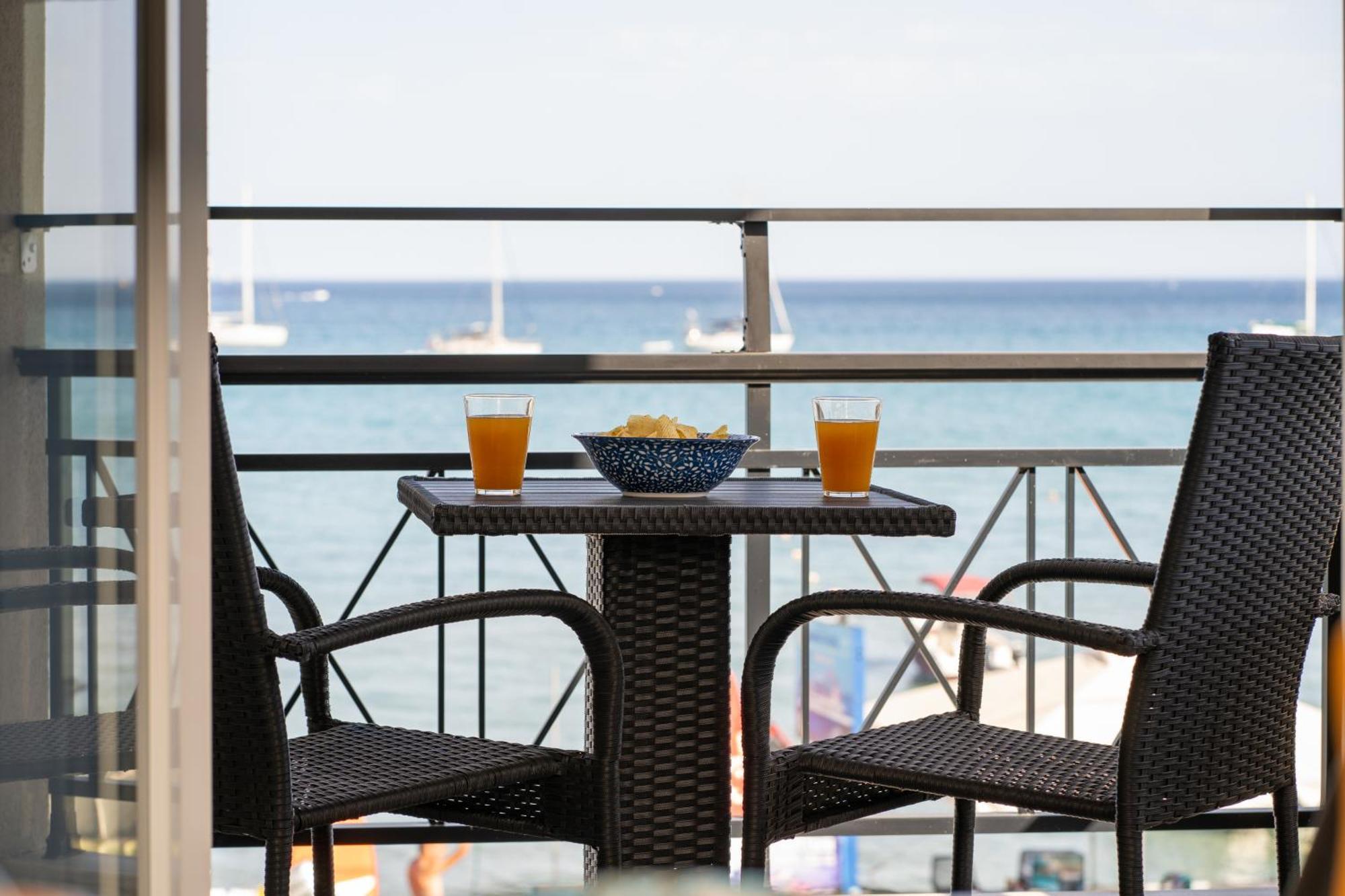 George Beachfront Apartments Lithakia  ภายนอก รูปภาพ